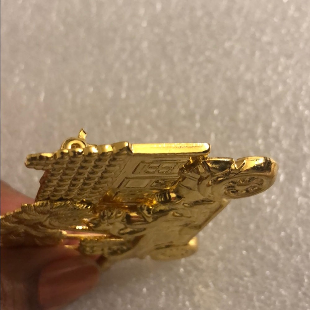 Vtg Antique car pin Automobile Gold tone pin - Picture 12 of 12